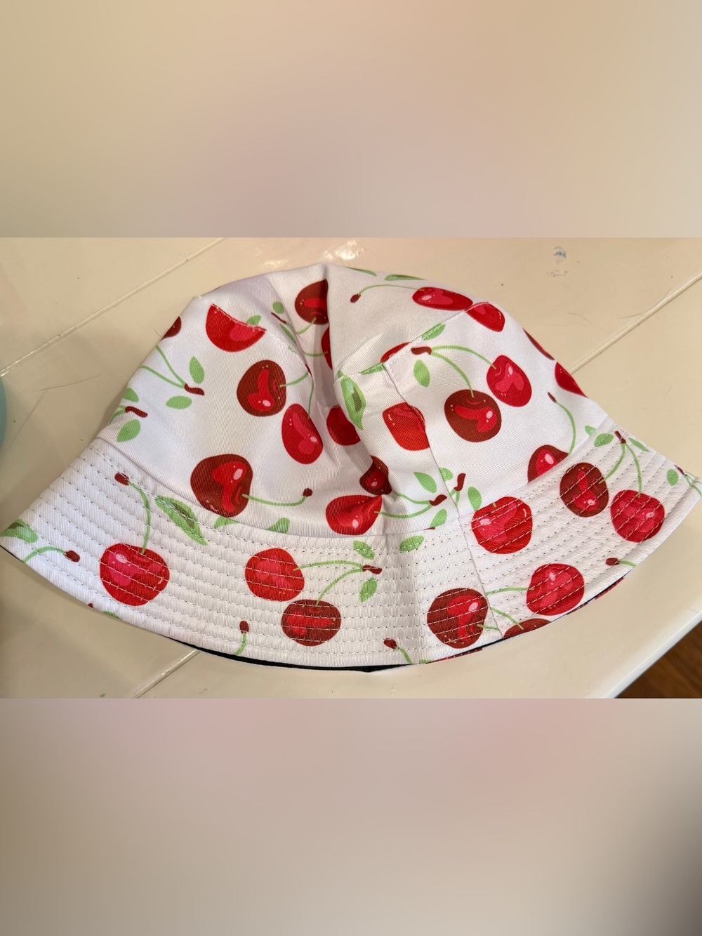 NWOT Women’s Cherry Print Sun Bucket Hat - White/Red